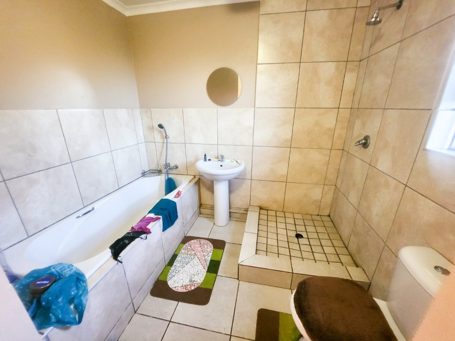 3 Bedroom Property for Sale in Ellaton North West